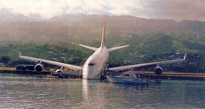 Avion Qui Atterrit Sur L Eau crash AF a Tahiti